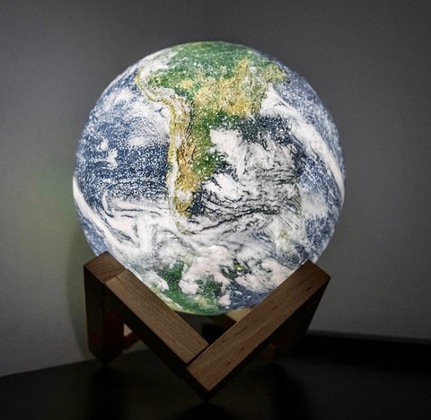 Lampara Planeta Tierra, 3 colores. 16 cm.