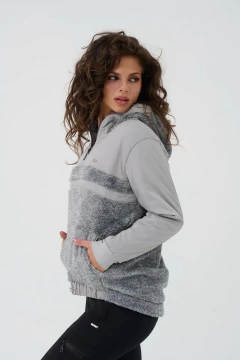 BUZO CANGURO OVERSIZE CON CORDERITO INTERNO Y CAPUCHA (BI30124) en internet