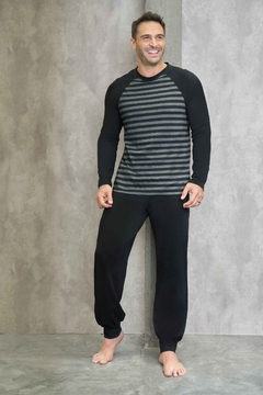 PIJAMA LARGO HOMBRE PANT. LISO Y REMERA A RAYAS (LE25551) en internet