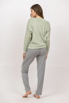 PIJAMA LARGO DAMA BUZO PLUSH CON DETALLE BRILLOS Y PANTALON VISCOSA CON VIVOS (DO01499) - comprar online