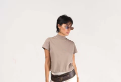REMERA NICOLE CUELLO MEDIA POLERA DE ALGODON (CAREMNI)