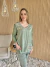 REMERA SHEMARA (24061406) en internet