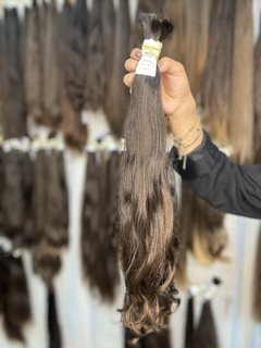 CABELO HUMANO CASTANHO NATURAL 61CM e 115 GRAMAS - ETIQUETA PRATA na internet