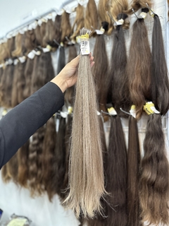 CABELO HUMANO GRISALHO 61CM 91 GRAMAS - ETIQUETA DOURADA - comprar online