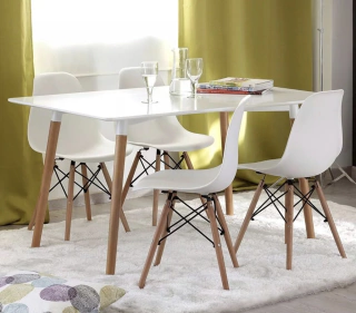 Mesa y 4 sillas