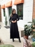 Vestido ANA estilo slip dress com alças finas reguláveis comprimento alongado e fendas laterais na internet