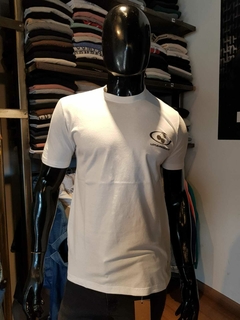 REMERA LOTUS " CHARLTON" (BLANCA)