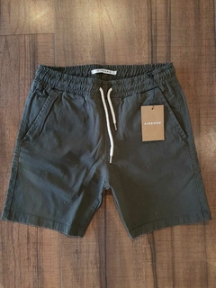 BERMUDA JOGGER AIRBORN (VERDE MILITAR)