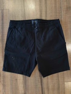 BERMUDA JOGGER AIRBORN ( NEGRA)