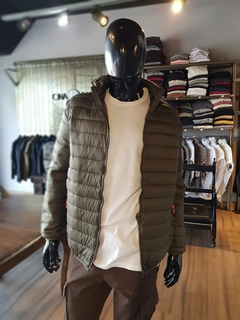 CAMPERA UNICLO INFLABLE (VERDE MILITAR)
