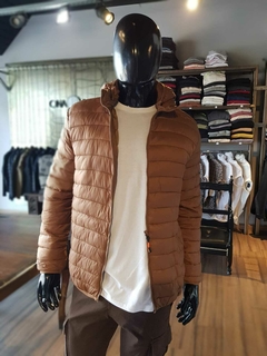 CAMPERA UNICLO INFLABLE (CHOCOLATE)