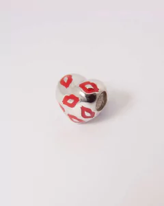 Kiss Me Charm - comprar online