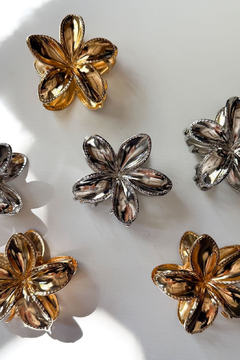 BROCHE MOANA METAL - comprar online