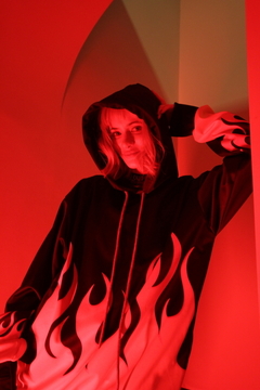 Hoodie unisex oversize Flames #HippyKiller en internet