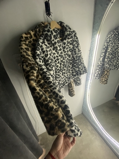 Campera animal print - comprar online