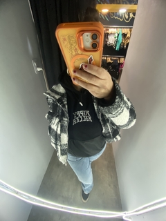 Campera escosesa black & white en internet