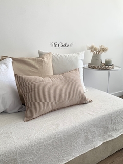 Almohadon Rayado fino habano (60x40) - comprar online