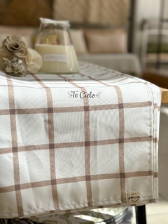 Mantel Antimancha Cuadros beige en internet