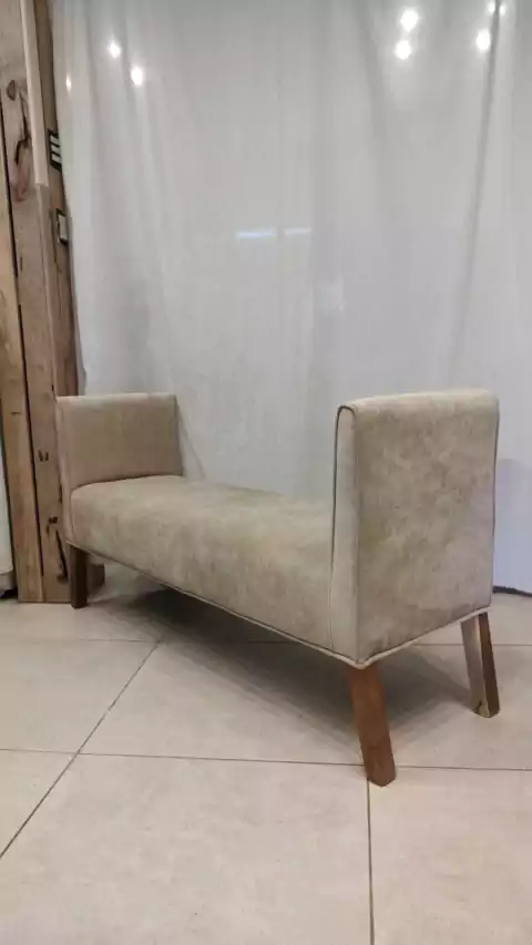 Banqueta en STOCK