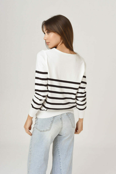 SWEATER V RAYADO - tienda online