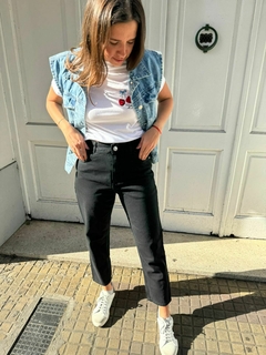 Jean Mom Ne en internet