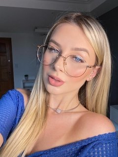 Armação de grau - Emily na internet