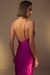 Vestido midi liso com gola boba na internet