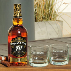 Estuche Chivas Regal XV 700cc + 2 vasos en internet