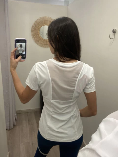 T-shirt skin fit recortes refletivos branco Alto Giro - Loja Espaço Fitness