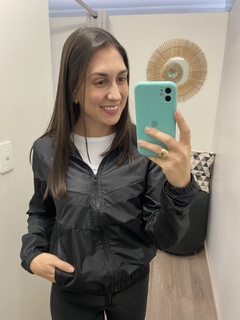Jaqueta corta vento preto - comprar online