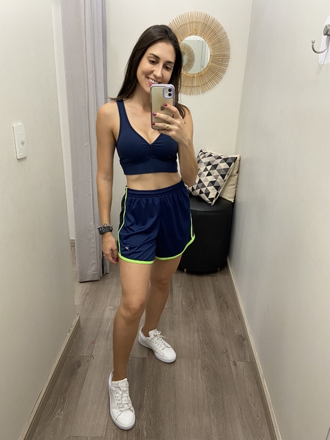 Short solto runner azul marinho Poker
