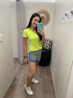 Short duplo recortes laterais - comprar online