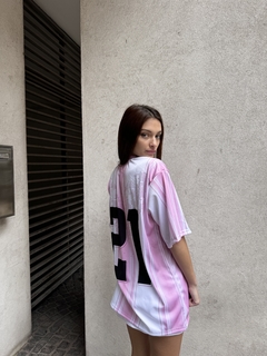CAMISETA FÚTBOL PINK en internet