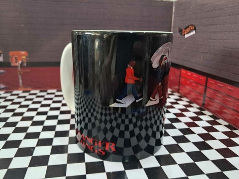 Taza de Stranger Things 2 - comprar online