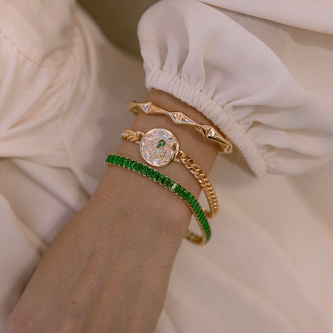 PULSEIRA BAGUETES ESMERALDA BANHADA A OURO