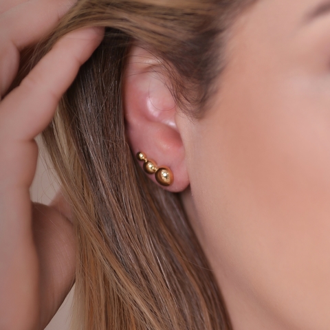 EAR CUFF 3 ESFERAS BANHADO A OURO