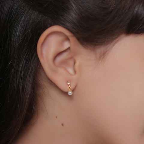 BRINCO PONTO DE LUZ PÉROLA BANHADO A OURO