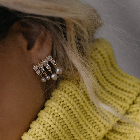 EAR CUFF FRANJA PEROLAS BANHADO A OURO