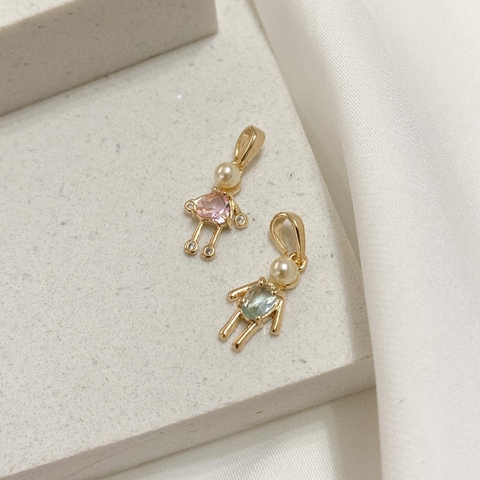 PINGENTE MENINA PÉROLA KUNZITA BANHADO A OURO