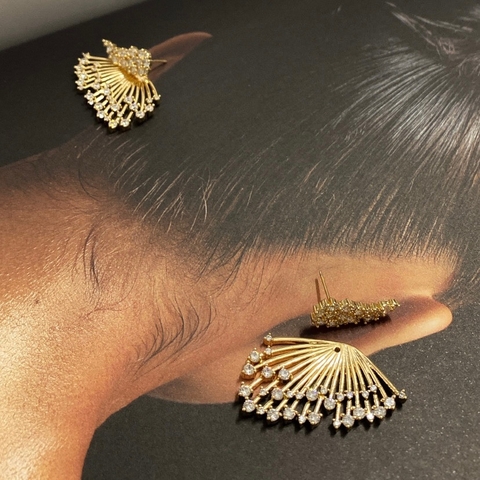 BRINCO EAR JACKET ASAS BANHADO A OURO