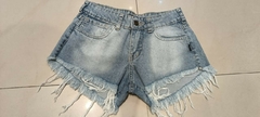 SHORT T/B TAPAS LASER LOCALIZADO