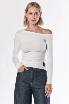 REMERA ASYMMETRIC - comprar online
