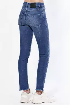 JEAN BOYFRIEND MOMMY BLUE en internet