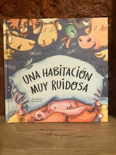 UNA HABITACIÓN MUY RUIDOSA