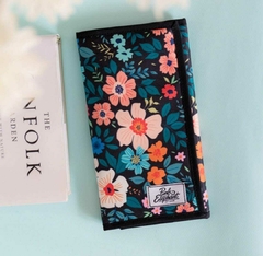 Neceser Flores Negras