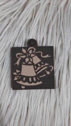 SELLO ALTO RELIEVE 8X8 NA-01