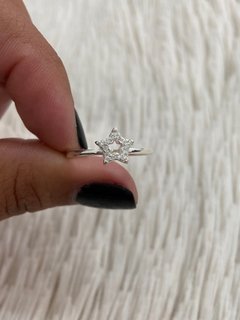 Anillo Estrella Calada con Cubic