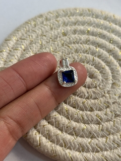 Dije Cuadrado Cubic Azul