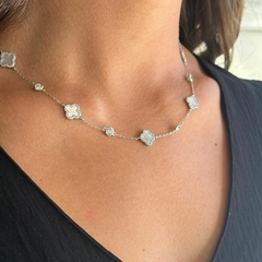 Collar V. Cleef en internet