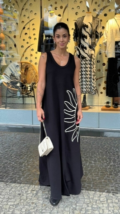 Vestido Preto com Bordado